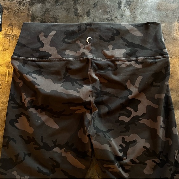 Zyia Camo leggings XL - Picture 6 of 9
